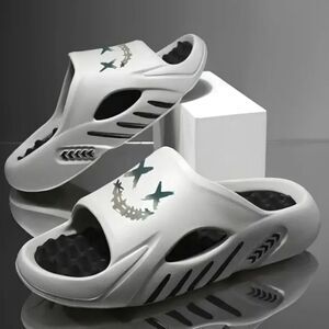 Stylish Men's Thick Sole slippers Sz 10/11